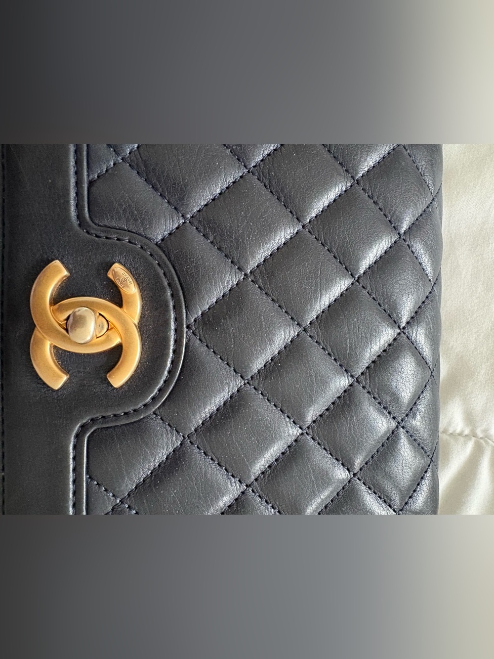 CHANEL Navy Quilted Leather Flap Shoulder Bag. Good Cond. See Pics For Flaws. - Picture 2 of 14